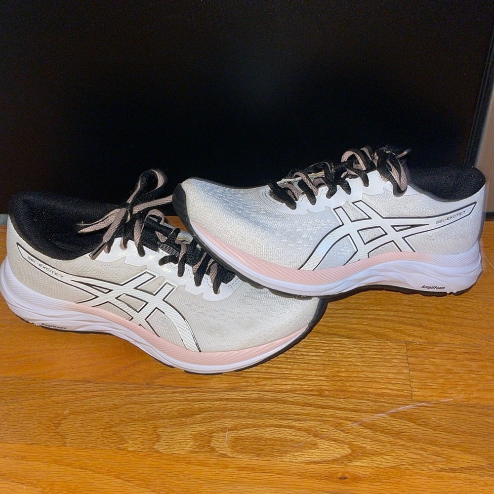 ASICS gel excite 7